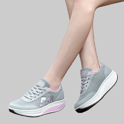 TrailBlazer Mesh Sneakers – Lightweight, Breathable & Adventure-Ready