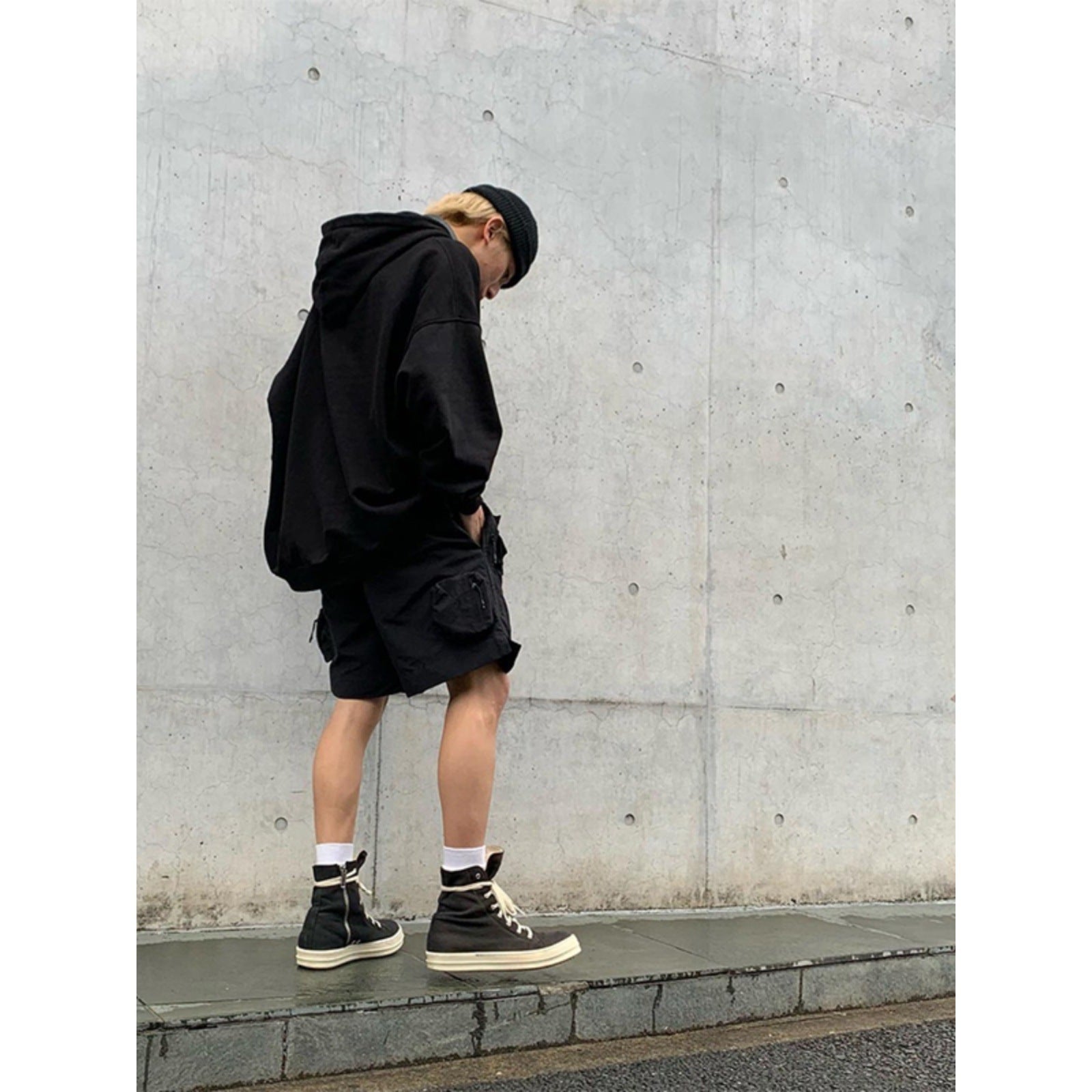 Multi - Pocket Baggy Shorts Streetwear – Stylish, Functional & Comfortable - CasualFlowshop