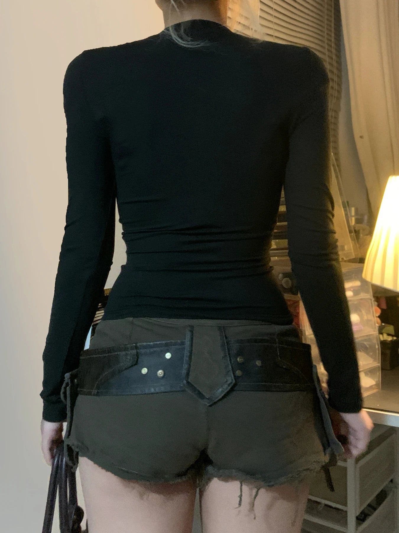 Get Sexy Crop Top Clothes: Perfect for the Ultimate Fashion Statement - CasualFlowshop